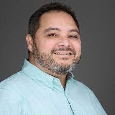 Kari Deaton's Instagram, Twitter & Facebook