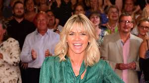 The star, 47, was the first female breakfast show host on radio 1 and will now repeat the honour on radio 2. Zoe Ball To Replace Chris Evans On Radio 2 Breakfast Show Itv News