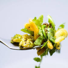 Senere har hun deltatt i programmer som charterfeber. Aurora Gebaudedienstleister Aurora Salles à¤ª à¤œ à¤¨ à¤° à¤¦ à¤¶ à¤•