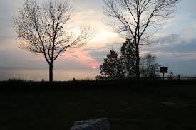 Orchard beach state park is situated on a bluff overlooking lake michigan. Orchard Beach State Park Campground Manistee Michigan Womo Abenteuer