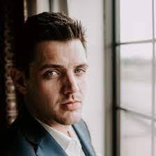 Aaron Hovelson's Instagram, Twitter & Facebook