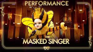 Tune in to the masked singer on fox, wednesdays at 8/7c! Queen Bee Performs Alive By Sia Full Performance Season 1 Ep 1 The Masked Singer Uk Youtube