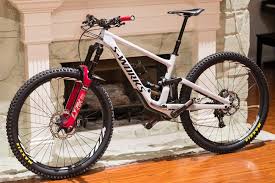 Custom 2020 Enduro S Works 180mm Smashpot Vanillarice19 S Bike Check Vital Mtb Specialized Mountain Bikes Montain Bike Specialized Enduro