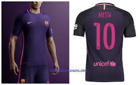 Er staan 24 fcb soccer jersey te koop op etsy, en gemiddeld kosten ze € 32. Fc Barcelona 2016 17 Nike Away Kit Football Fashion