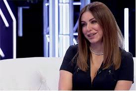 Супер топ 7 879 11.06.2021. Ani Lorak Vernulas V Kiev Radi Intervyu Lyuks Fm Progulki Po Kreshatiku I Syurpriza Dlya Poklonnikov