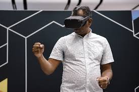 All brands, like iphone samsung, lg, htc, etc. Apple Aapl First Vr Headset To Be Niche Precursor To Eventual Ar Glasses Bloomberg