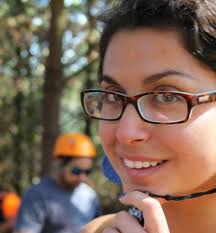 Revista Raíces de Expresión: ¿Quiénes Somos?