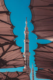 Masjid ini adalah masjid tersuci kedua islam setelah masjidil haram dan nabi saw membangunnya pada tahun pertama hijriah/623. Masjid Nabawi Pictures Download Free Images On Unsplash