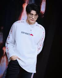 ธนนท์ จำเริญ ชื่อเล่น นนท์ เป็นนักร้องผู้ชนะจากรายการประกวดร้องเพลงถึง 2 รายการ คือ เดอะวอยซ์ไทยแลนด์ ซีซั่นที่ 1 และ the mask singer หน้ากากนักร้อง. 900 Nont Tanont Ideas The Mask Singer Thailand Duck Mask Singer