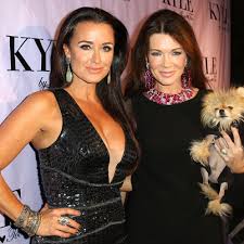 A decade ago, kim richards and her younger sister kyle richards made headlines for one of the biggest celebrity sibling feuds ever seen on tv. Rhobh Stars Lisa Vanderpump And Kyle Richards Friendship Timeline Season 9 Feud Is One Of Many For The Co Stars