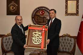 Türkiye insanotları partisi çok ilki içinde barındıracak.hazırlıkları sanal ortamda yapılan ilk parti olacak mesela.ama çok daha. Bakan Selcuk Kastamonu Valiligini Ziyaret Etti Kastamonu Haberleri