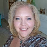 Lori Escobar's Instagram, Twitter & Facebook