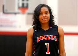 (ap) — south carolina coach dawn staley has worked hard to get leading scorer zia cooke to turn the page when things don't go . South Carolina Basketball Recruit Zia Cooke Picks Gamecocks The State