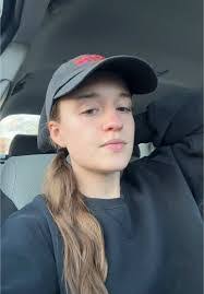 Shanna Walker's Instagram, Twitter & Facebook