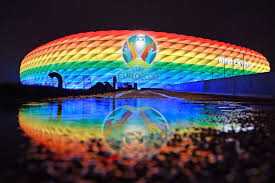 Duitsland heeft op de rand van de afgrond gebalanceerd op het ek voetbal, maar het is er uiteindelijk niet afgevallen. Yhum Wtxwy3snm