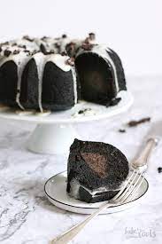 schokogugelhupf mit oreo fullung bake to the roots