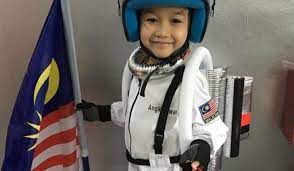 Sebelum pilih baju kanak kanak, ingat 6 perkara ini dulu. Kreatif Sungguh Ibu Ni Buatkan Pakaian Angkasawan Untuk Anak Bermodalkan Rm16 Je Keluarga