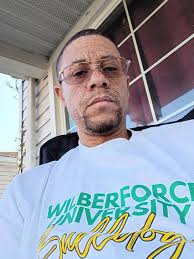 A job that requires a high tolerance for getting yelled at 😆