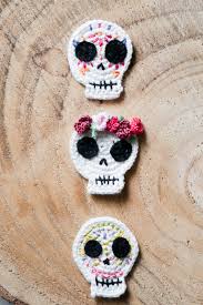 While the totenkopf (skull) was the universal cap badge of the ss. Zuckerschadel Applikation Hakeln Kostenlose Anleitung Fur Halloween