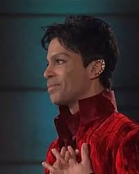 People say I'm wearing heels because I'm short. I wear heels because the  women like 'em.” 🕊️ Lori Elle, Robia LaMorte (aka Diamond + Pearl) & Robin  Power are asked 'Why do