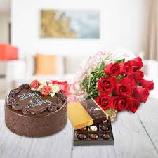 Find over 100+ of the best free chocolate images. Send Chocolate Cake Flowers And Assorted Chocolate Box Online Free Delivery Gift Jaipur