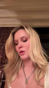 Lara Larson Poochina