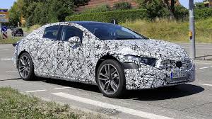 Erstmals verliert das kommende eqs modell deutlich an tarnung und gibt seine coupéhafte form preis. Mercedes Eqs 2021 Hier Fahrt Die Elektro S Klasse