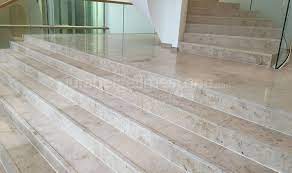 Country estate limestone steps will always look elegant and provide an elegant touch to your entry design. Stone Inspiration Jura Limestone From Germany Jura Beige Jura Grey German Limestone Flooring Cladding Wall Coverings Staircases