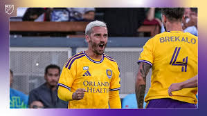 Antoine Griezmann scores first MLS goal in Orlando City debut!