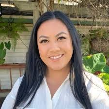 Mara Sullivan's Instagram, Twitter & Facebook