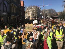 Demain vers midi, c'est avec courage, conviction et détermination, comme tous les samedis les gilets jaunes seront présents quelques heures pour sensibiliser la. Gilets Jaunes Voici Ce Qui Est Prevu Pour L Acte 21 Au Centre Ville De Toulouse Actu Toulouse
