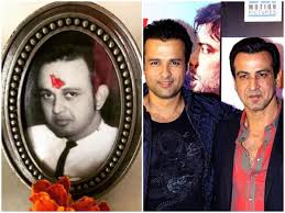 Rohit Roy Remembers His Late Father Elder Brother Ronit Says You Have Me Times Of India Ronit roy is 54 years, 10 months, 27 days old. rohit roy remembers his late father