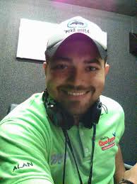 Aquí suena la Que Buena!!! A partir de las 2 pm puede dedicar su canción al  78439160 Desde donde nos sintonizan??? Atendiéndoles hasta las 4 pm. MI  FACEBOOK Alan Valencia