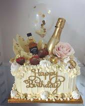 Cream Square Birthday Cake Designs For Men Square Birthday Cake For Three Friends Joint Celebration Names Have Been Added On The Sides Squareca Square Birthday Cake 20 Birthday Cake 80 Birthday Cake