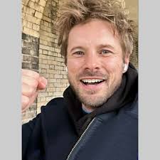 Nueva foto de Bradley ❤ #Repost @havingadraft The bar has been raised and  anyone wanting to break it will have to bring up a ton. Equaling the record  for most Highest Gameweeks