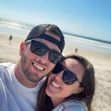 Gabby Lowes and Garrett Frazier's Wedding Registry