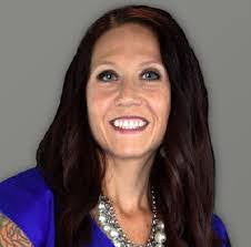 Lori Pearman's Instagram, Twitter & Facebook