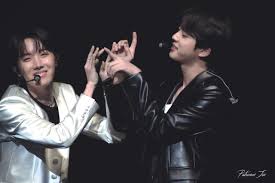 Fan page for bts supporters who are inspired by these insanely nice seven. Bts Jin And Jhope Image 6722179 On Favim Com