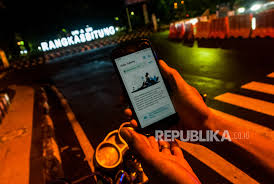 Upaya penanaman karakter peduli lingkungan bagi masyarakat sudah di tanamkan sejak pendidikan dasar seperti dibimbing membuang sampang pada tempatnya. Fitur Baru Ditambahkan Ke Pedulilindungi Republika Online