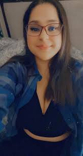 I'm going to start with the fact that I'm really bad at introducing myself…  but here I go. I'm Alexis