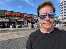 𝐖𝐞 𝐧𝐞𝐞𝐝 𝟏,𝟎𝟎𝟎 𝐡𝐞𝐥𝐥𝐨'𝐬 𝐟𝐫𝐨𝐦 Muppet 𝐋𝐨𝐯𝐞𝐫𝐬.❤️❤️..