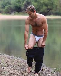 Outdoors Archives - Page 2 of 26 - Nude Men, Nude Male Models, Gay Selfies  & Gay Porn