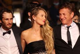 30, born 13 april 1991. Sean Penn Directs Daughter Dylan Penn In Flag Day And It Was Equal To Doing Family Therapy Funmauj