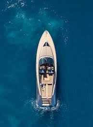 Below deck, the wajer 55s offers accommodation for four. Wajer Yachts
