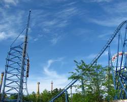 Image of Mr. Freeze: Reverse Blast roller coaster at Six Flags Over Texas