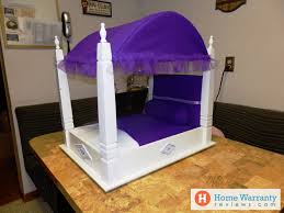 Based on the guidance we got from experts, as well as our own research, we compiled below some of the best dog beds to keep your pet safe, comfortable and well. Diy Pet Beds Its Safety