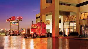Rush enterprises, headquartered in new braunfels, texas, is a retailer of commercial vehicles, primarily new and used trucks, through its rush truck centers. Rush Enterprises Reports Solid 2019 Results Despite Big Drop In Q4 Truck Sales Freightwaves