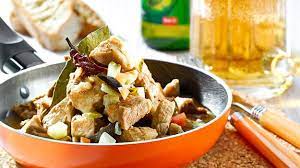15 Deliciously Spicy Dishes From Around The World Spicy Dishes Spicy Recipes Tasty Dishes