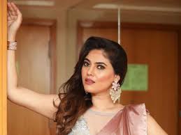 Sherin shringar is an indian model and actress who works in tamil, telugu, malayalam, and kannada film industry. Dancing Super Stars Bigg Boss Tamil 3 Fame Sherin Shringar To Grace The Show Soon Times Of India