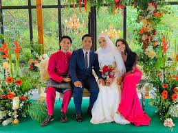 You have just read the article entitled pengantin lelaki in english. Ipan On Twitter When Photographer Says Freestyle Pengantin And Pengapit Buat Perangai Masing2 Hahahah